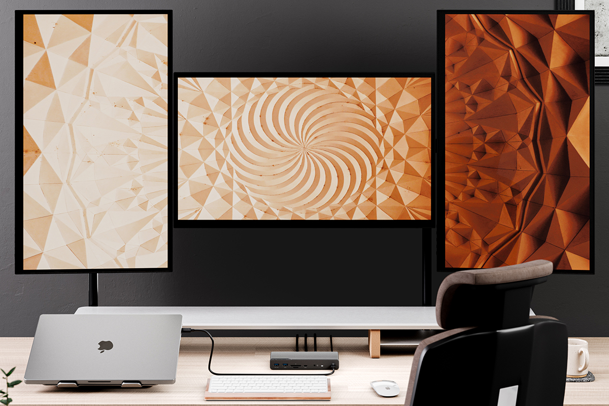 Alogic DV4 Universal Quad Display Docking Station &ndash; one 4K display at 60Hz, two HD displays