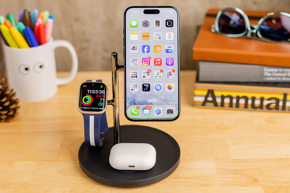 Anker MagGo Qi2 Wireless Charging Station (3-in-1 Stand) &ndash; 15W budget 3-in-1 magnetic stand