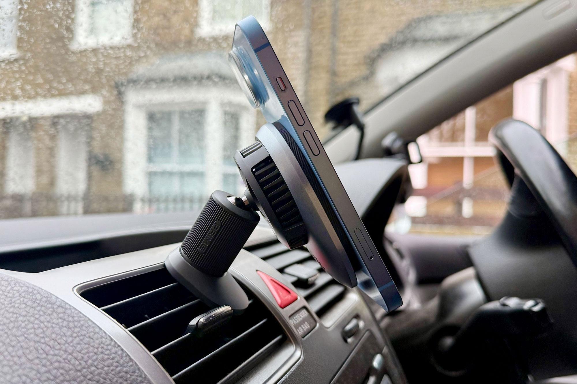 Best Car Charger: Anker Prime 25W Wireless Car Charger