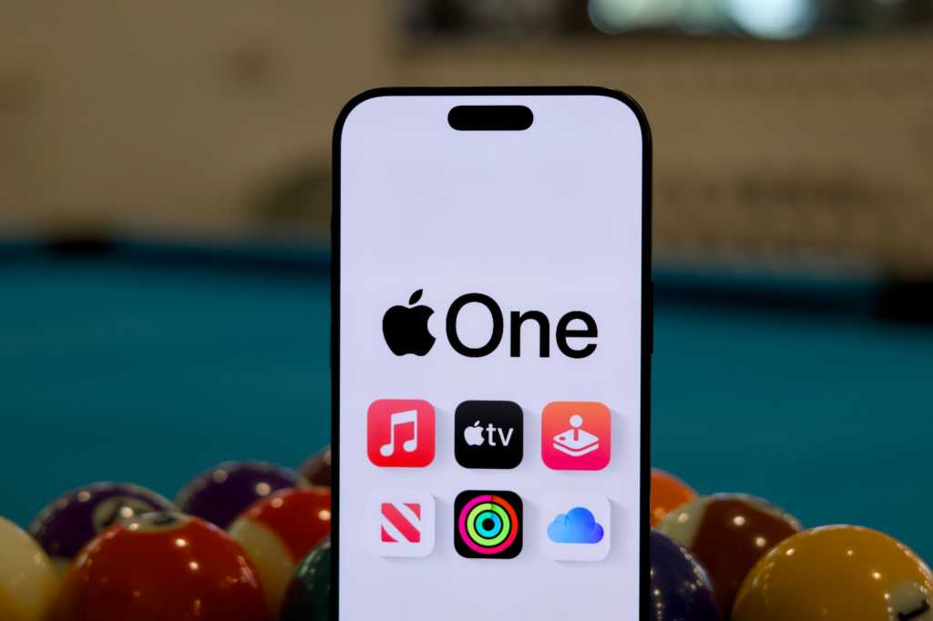 Apple One hero image