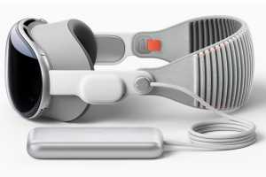 Apple&rsquo;s $3,499 Vision Pro will hit stores February 2&mdash;with a free Polishing Cloth