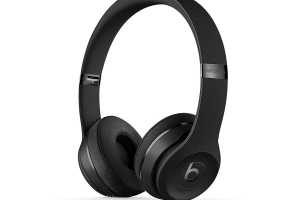 The Beats Solo3 wireless headphones are cheaper than they&rsquo;ve ever been on Amazon