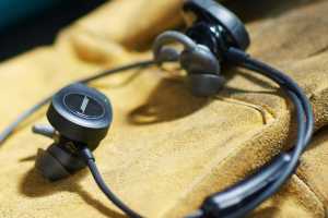 Bose SoundSport Wireless Bluetooth Headphones review: These durable earbuds are an athlete&rsquo;s friend