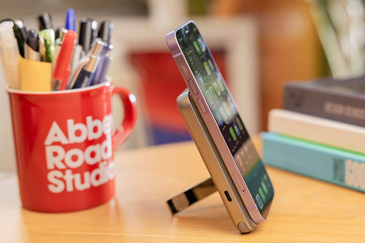 Best magnetic power bank: EcoFlow RAPID Magnetic Power Bank 5K