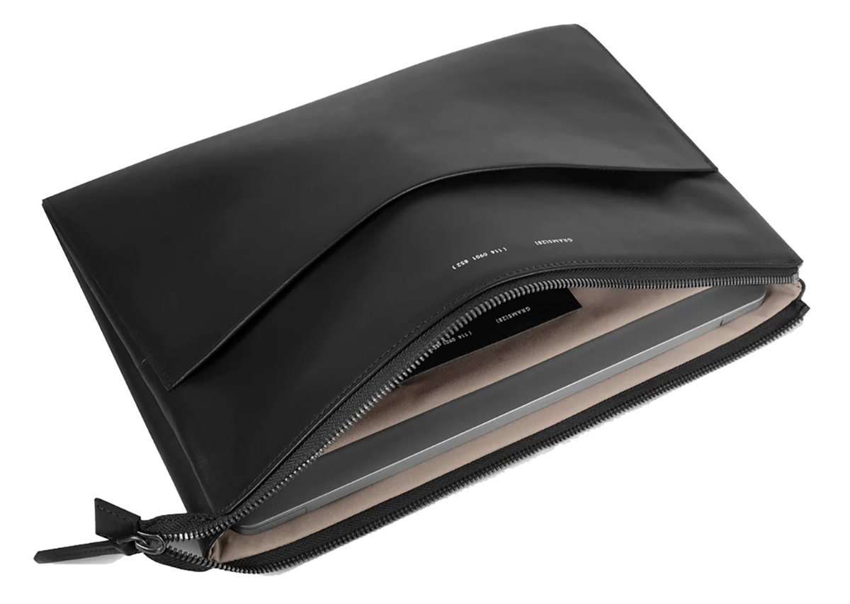Grams (28) Leather Folio &ndash; Luxury sleeve with storage