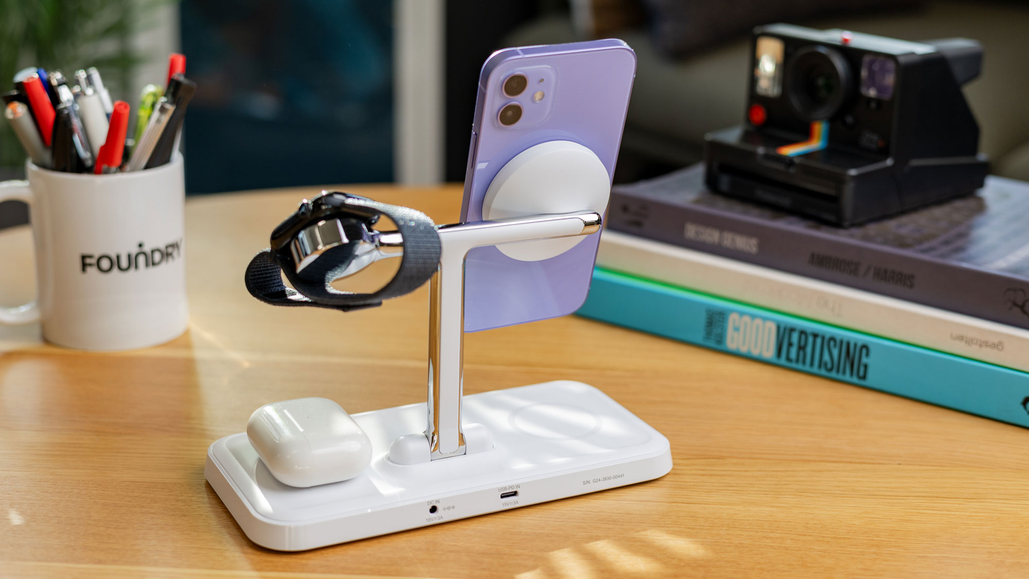 HyperJuice Next Qi2 4-in-1 Magnetic Charging Stand &ndash; Charge two iPhones at the same time
