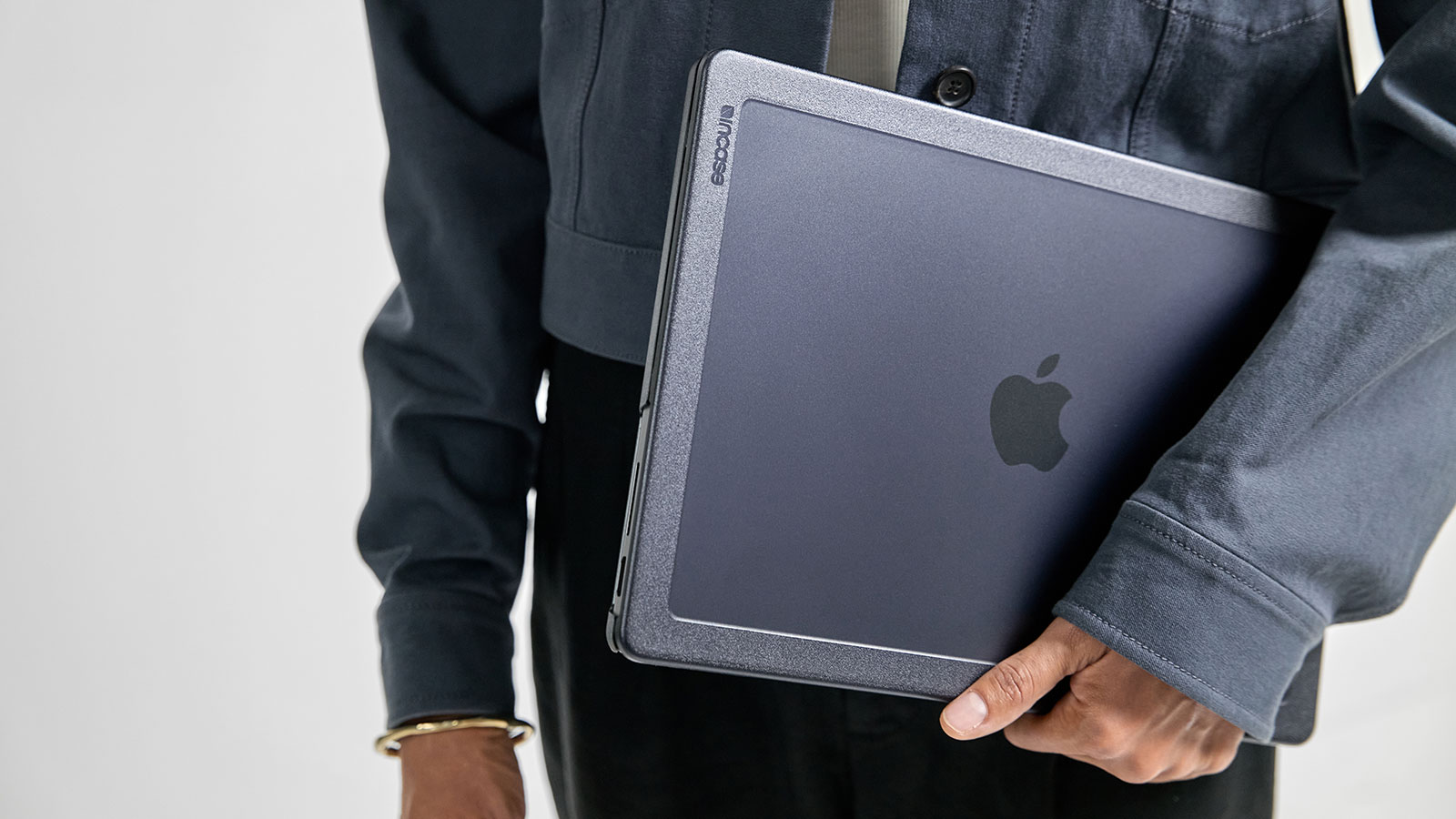 Incase Edge Hardshell for MacBook &ndash; Best MacBook hard shell