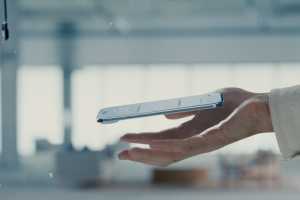 Star designer leaves Apple two months after introducing iPhone Air