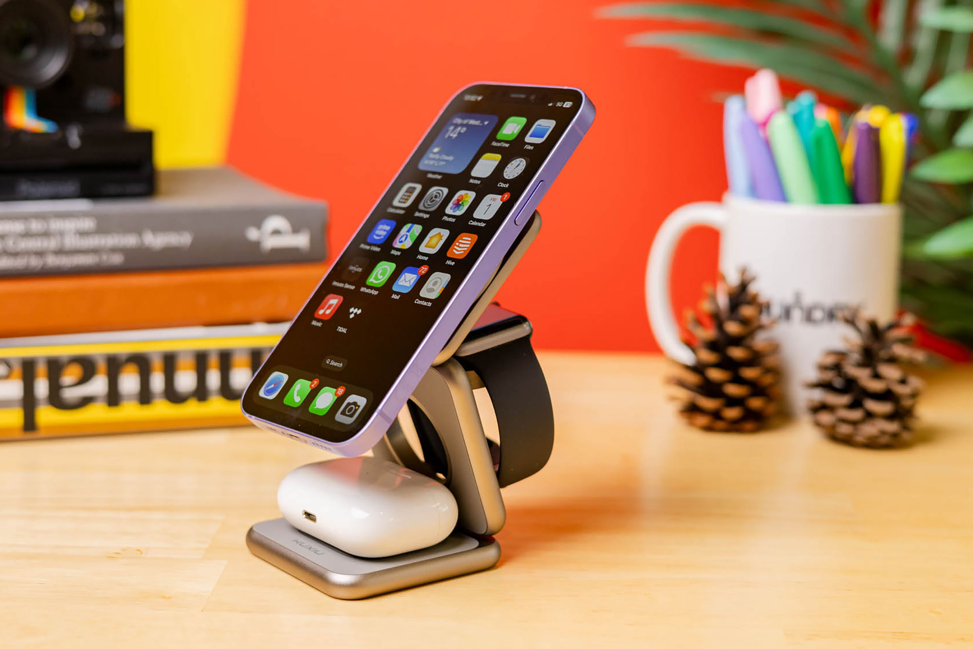 KUXIU X40Q 3-In-1 Foldable Magnetic Wireless Charger & Stand &ndash; Fast 3-in-1 travel magnetic charger