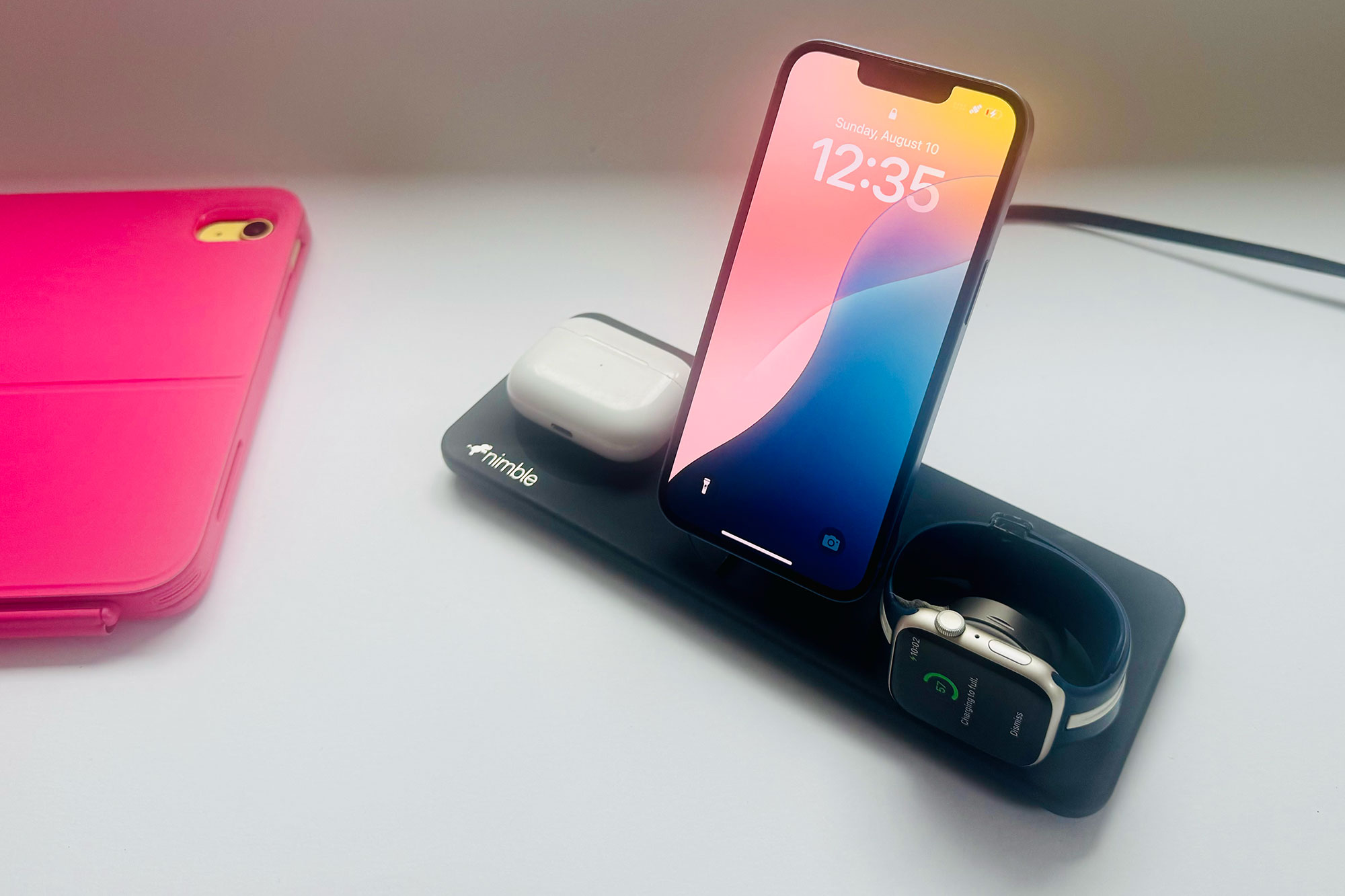 Nimble Podium 3-in-1 Wireless Charger &ndash; 3-in-1 Qi2 charging pad