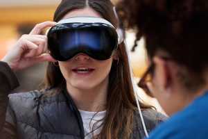 Apple Vision Pro: How to recalibrate eye tracking and readjust IPD