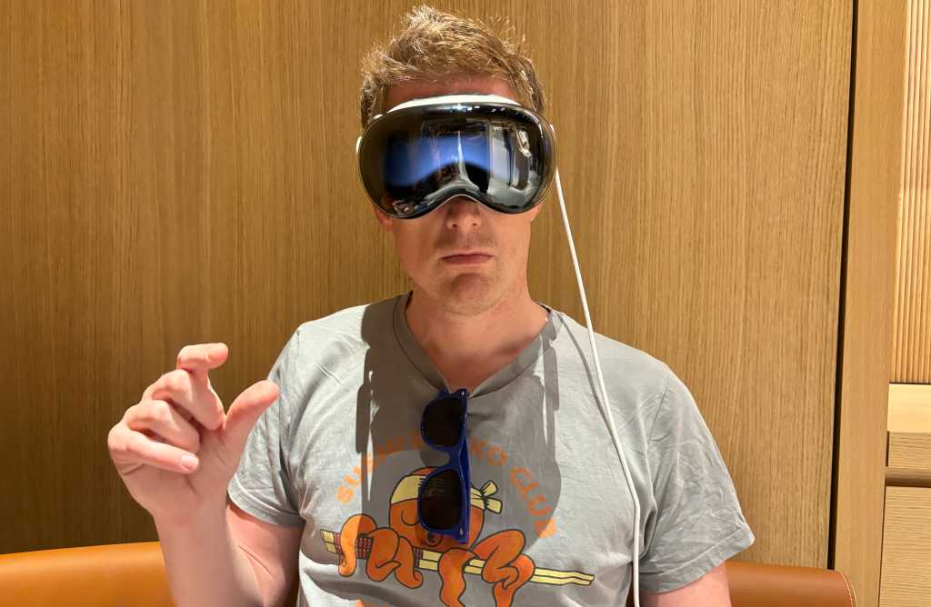 Vision Pro hands-on demo