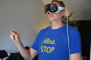 Apple reportedly scraps lighter Vision Pro to focus on Meta glasses killer